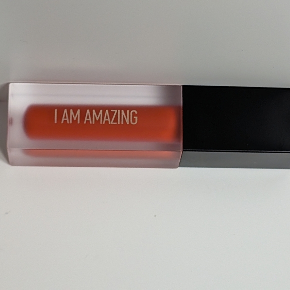 RealHer I Am Amazing Liquid Matte Lipstick (New) - Picture 3 of 5